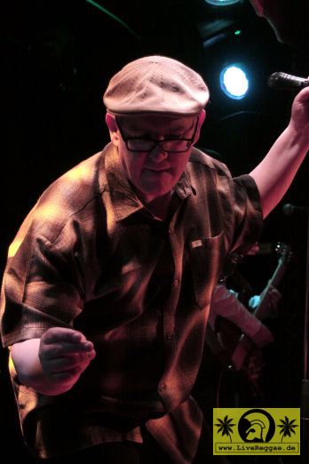 King Hammond (UK) with Bobby Sixkiller - Easter Ska Jam - Noels Ballroom, Leipzig 30. Maerz 2013 (2).JPG